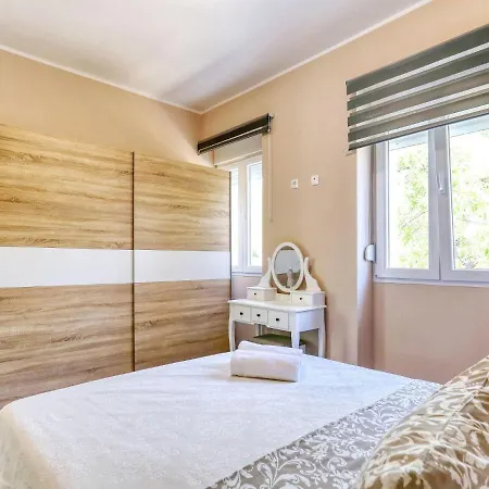 Tatil Evi House In Near Telascica Nature Park Sali